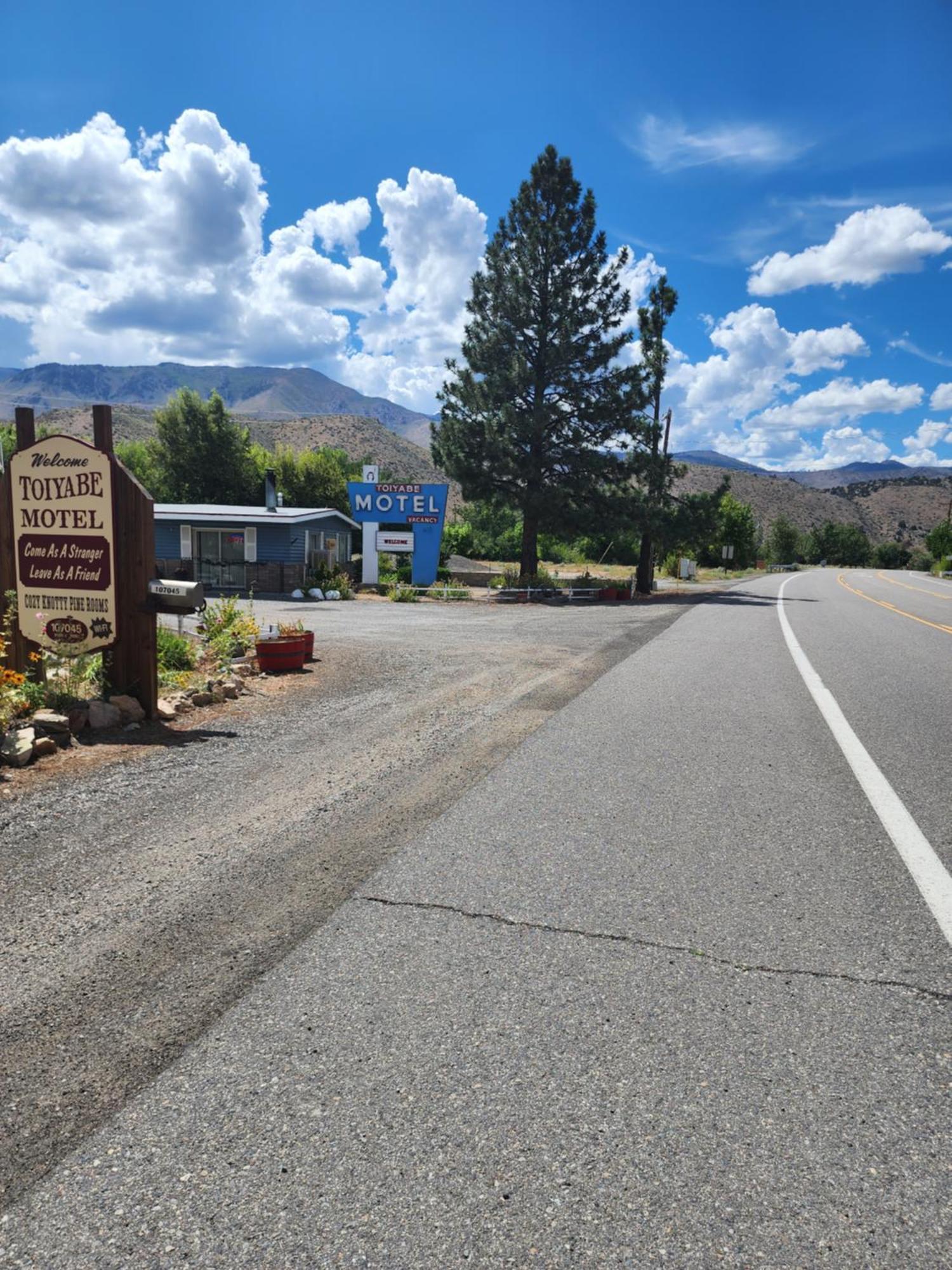 Toiyabe Motel Walker Екстериор снимка