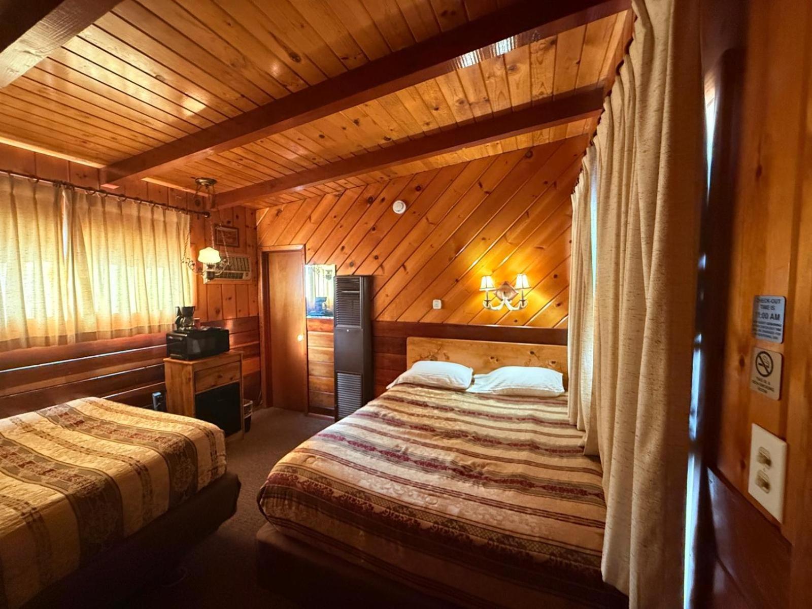 Toiyabe Motel Walker Екстериор снимка