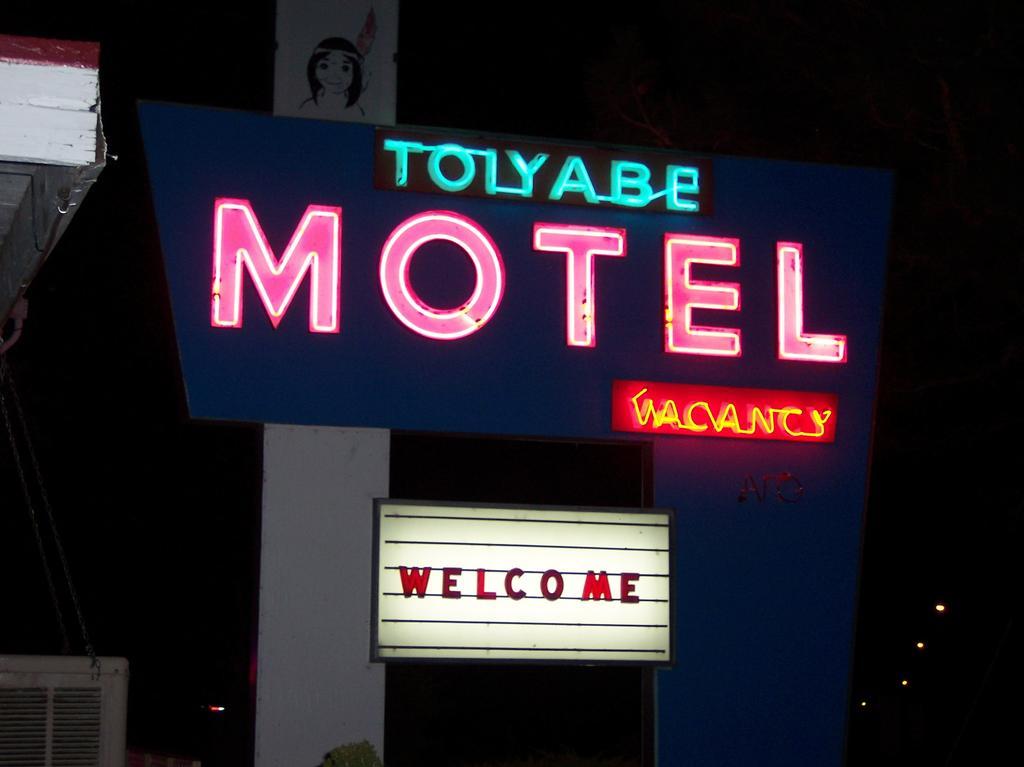 Toiyabe Motel Walker Екстериор снимка